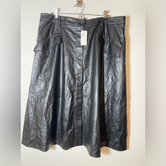 Banana Republic Black VEGAN LEATHER MIDI SKIRT  Size 18 NWT New $120 - Picture 4 of 9
